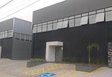 Comercial · 750m² · 5 Vagas · Galpão em Rio Abaixo, Jacareí/SP de 750m² para locação R$ 16.800,00/mes