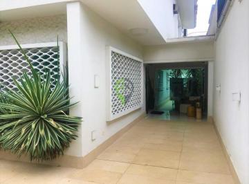 Casa · 300m² · 3 Quartos · 4 Vagas · Casa em Gonzaga, Santos/SP de 300m² 3 quartos à venda por R$ 3.050.000,00