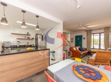 Casa · 117m² · 3 Quartos · 1 Vaga · Casa de Vila á Venda em Moema com 117m², 3 quartos, 1 vaga.