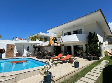 Casa · 280m² · 5 Quartos · 2 Vagas · CASA 5 SUÍTES EM LAURO DE FREITAS - PORTEIRA FECHADA