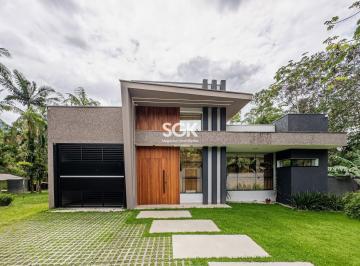 Casa · 165m² · 3 Quartos · 2 Vagas · Casa de Alto Padrão com Piscina e Terreno de 2.835 m² em Garuva Acima