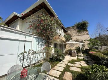 img0 · Casa no condomínio La Villette para venda com 2 quartos, sendo 2 suítes , 589m²