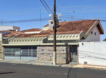 img0 · Sobrado para venda em Residencial Baldassari com 5 quartos, sendo 1 suíte , 368m²