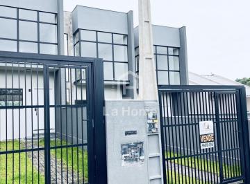Casa · 121m² · 3 Quartos · 1 Vaga · Sobrado com 03 dormitórios sendo 01 suíte à venda em Blumenau - Fortaleza Alta