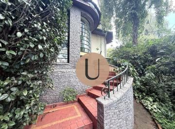 70b4dba41004459a17bcf3fdc60e8d2121446f7e · Casa com 1.400 m² de terreno e jardim exuberante na Vila Olímpia