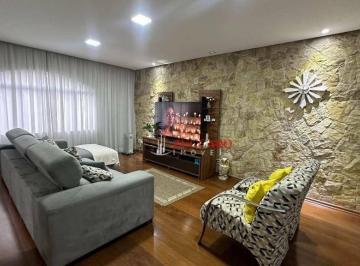 c227883d5e6cdbebc039598084d87009ae9124e2 · Casa térrea no Jardim Santa Mena