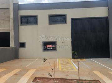 Comercial · 370m² · Salão comercial com 220 m² de área construída no Parque Residencial da Fraternidade II.