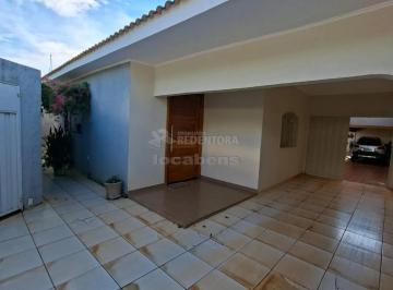 Casa · 360m² · 3 Quartos · 6 Vagas · Excelente Casa de 3 dormitórios no Parque das Flores 2 / Vila Clementina