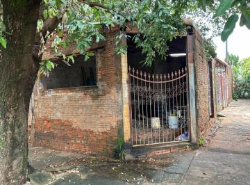 Casa · 100m² · 1 Quarto · 1 Vaga · Santos Dumont, terreno de 270 m2, possui uma casa antiga, excelente para construir clinica