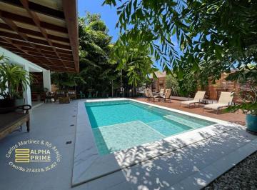 Casa de 5 quartos, Camaçari · Casa a venda em Alphaville Litoral Norte I, com 5 suites de pura Elegância!