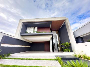 Casa de 4 quartos, Vicente Pires · Vicente Pires - Alto padrão - Rua 05 - Lote 530m² - 04 Suítes - Fino acabamento em casa moderna.