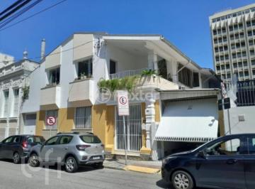 7060379f · Casa, 6 dormitórios, 307.87 m², em Centro