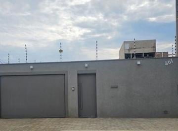 img0 · Casa para venda em centro com 2 quartos, sendo 2 suítes , 127m²