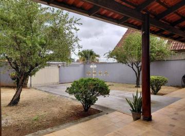 3ebf82fed59d5913b4c3fee0d94cb7f33f476389 · Casa com 3  quartos, 1 suíte  à venda, 180 m² - Jardim Presidente - Goiânia/GO
