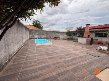 Casa de 4 quartos, Caldas Novas · Casa para Venda no bairro Turista II, localizado na cidade de Caldas Novas / GO.