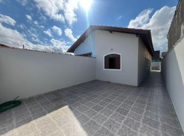 Casa de 2 quartos, Itanhaém · Linda casa com 02 quartos em Itanhaém rua calçada aceita financiamento