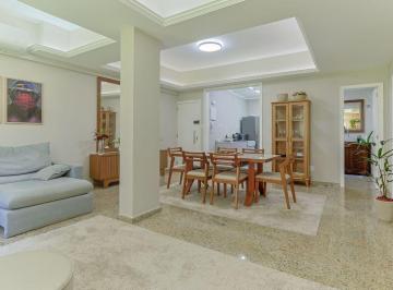 Apartamento de 2 quartos, Rio de Janeiro · Lindíssimo apto em Ipanema. Próximo ao metrô General Osório. Original 3, transformado em 2Qtos, e vg