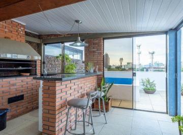 Apartamento · 205m² · 3 Quartos · 2 Vagas · Cobertura com Piscina e Churrasqueira no Petrópolis – 205m² Privativos
