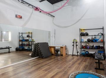 Comercial · 24m² · 2 Vagas · Sala comercial na Rua Pio XI, N. 688 • 24 m²