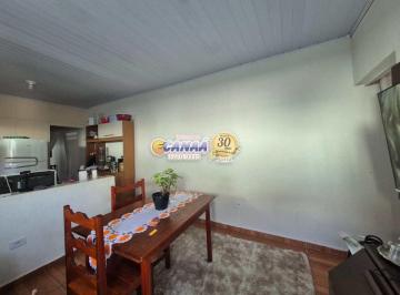 Casa de 2 quartos, Mongaguá · Casa na Praia de Mongaguá 2 doprmitórios e 2 vagas de garagem. A poucos minutos da Praia