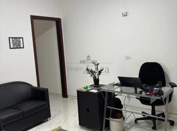 Comercial · 125m² · 2 Quartos · 2 Vagas · Oportunidade - Casa Comercial - Jardim Oriente - 2 Dormitórios - 125m².