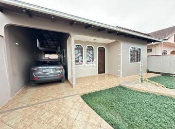 Casa · 184m² · 3 Quartos · 2 Vagas · Casa com Piscina e Espaço Gourmet no Bairro Nova Brasília – Conforto e Lazer em Joinville