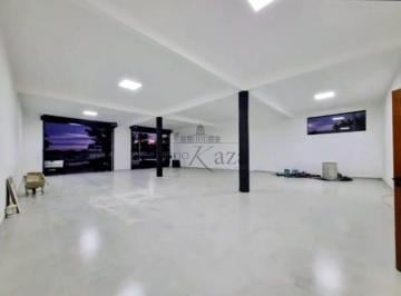 Comercial · 188m² · 4 Vagas · Oportunidade - Ponto Comercial - Loteamento Villa Branca - 188m².