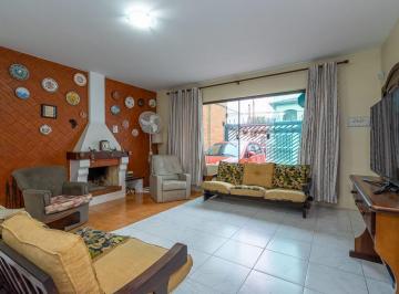 img0 · Casa para venda em Jardim Umuarama com 3 quartos, sendo 2 suítes , 194m²