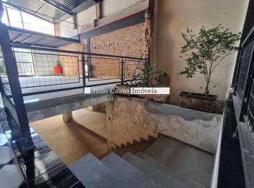 Comercial · 600m² · Mais do que um espaço comercial este imóvel oferece caráter, visibilidade e potencial, reunindo trad