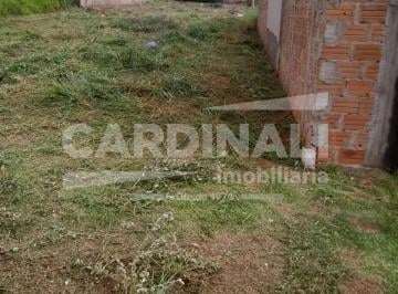 Terreno · 200m² · Terreno com ótima localização, pronto para construir.