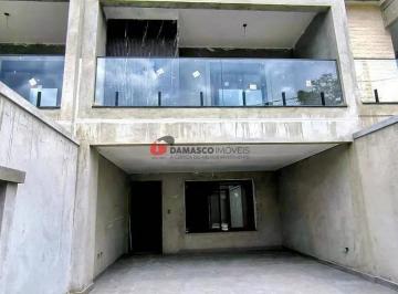 Casa · 165m² · 3 Quartos · 4 Vagas · Sobrado em Olímpico