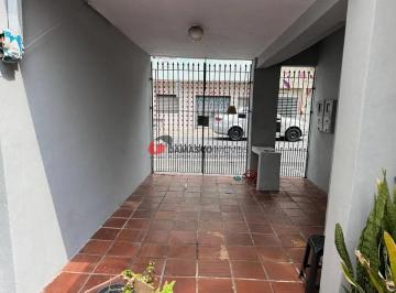 Casa · 140m² · 2 Quartos · 1 Vaga · Casa em Cerâmica