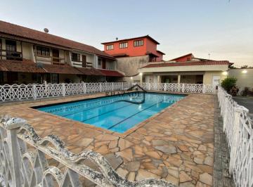 Casa · 120m² · 2 Quartos · 1 Vaga · Casa duplex reformada em condomínio com piscina em Itaipuaçu