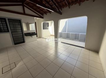 Casa · 300m² · 4 Quartos · 4 Vagas · Casa com 4 quartos sendo 2 suítes disponível para locação no bairro Brasil em Uberlândia-MG