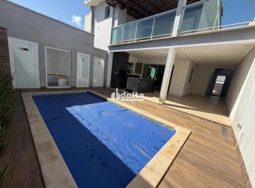 Casa · 260m² · 3 Quartos · 4 Vagas · Casa residencial com 3 suítes disponível para locação no bairro Bosque dos Buritis em Uberlândia-MG