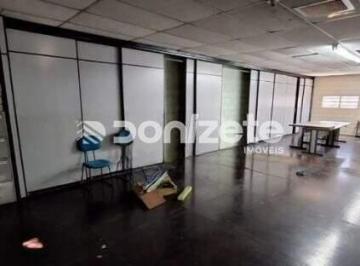 Comercial · 400m² · 6 Vagas · Salão Comercial para Aluguel em Santo André – Bairro Casa Branca