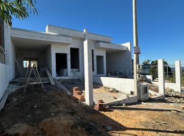 Casa · 107m² · 3 Quartos · 2 Vagas ·
Casa à venda no bairro Vila Verde