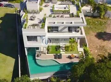 Casa · 1800m² · 8 Quartos · 25 Vagas · Mansão em Tambore 2