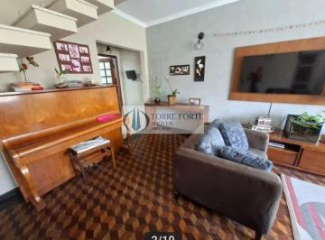 Casa · 350m² · 3 Quartos · 4 Vagas · Casa / Sobrado de 3 dormitórios e salão de festas