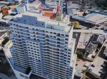 Apartamento de 1 quarto, Curitiba · Studio andar alto no Portão.