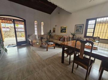 Casa de 5 quartos, Caraguatatuba · Casa à venda com 5 dormitórios, sendo 1 suíte na Martim de Sá em Caraguatatuba SP