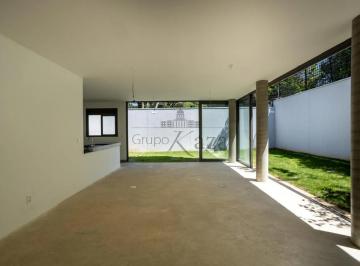 Casa · 488m² · 4 Quartos · 3 Vagas · Casa em Condomínio - Jardim Europa - 4 Suítes - 488m² - 3 Vagas