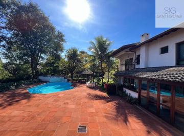 Foto 01 · Casa Térrea a Venda no Gramado em Condomínio com 04 Dormitórios e 03 Suítes