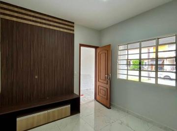 Casa · 165m² · 3 Quartos · 2 Vagas · Sobrado com 3 dormitórios em condomínio frente para o Shopping Polo