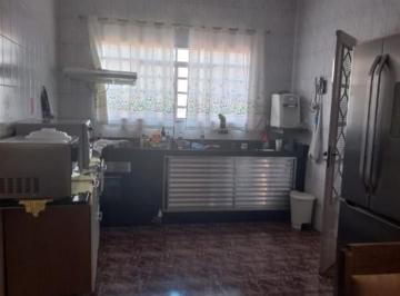 Casa · 280m² · 2 Quartos · 3 Vagas · Casa à venda - no Centro