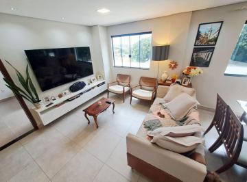 Apartamento de 2 quartos, Vicente Pires · Lindo apartamento espaçoso com elevador e garagem