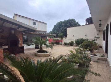 Casa · 248m² · 6 Quartos · 3 Vagas · Duas casas - Freguesia / Jacarepagua