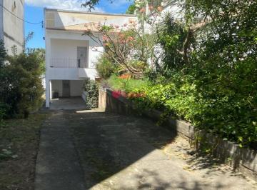 Casa · 151m² · 5 Quartos · 8 Vagas · Lopes B2E vende casa com 5 quartos 151m2 de area util e 466m2 de terreno- valor de oportunidade R$ 5