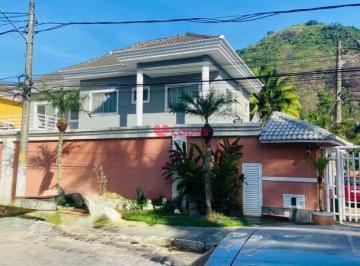 Casa · 244m² · 4 Quartos · 3 Vagas · Residencia Exclusiva de ALTO PADRAO na Melhor Rua de Vargem Pequena – 280m2 | 4 Quartos | Terreno de