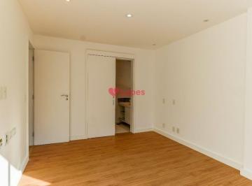 Apartamento · 95m² · 2 Quartos · 1 Vaga · Apartamento em Copacabana, entre a praia e a lagoa